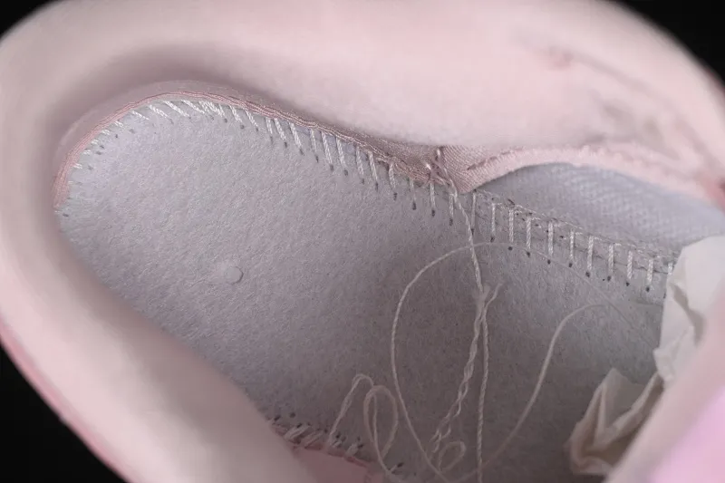 All Categories Nk SB Dunk Series Nk SB Dunk Low Low-top sneakers Nike SB Dunk Low "Regal Pink" contains girly low-top casual sneakers HJ5870-600